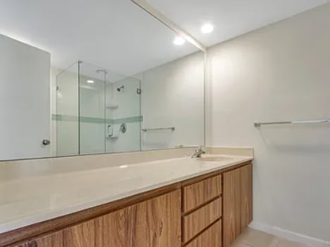 Building Photo - 1403 14th Ct