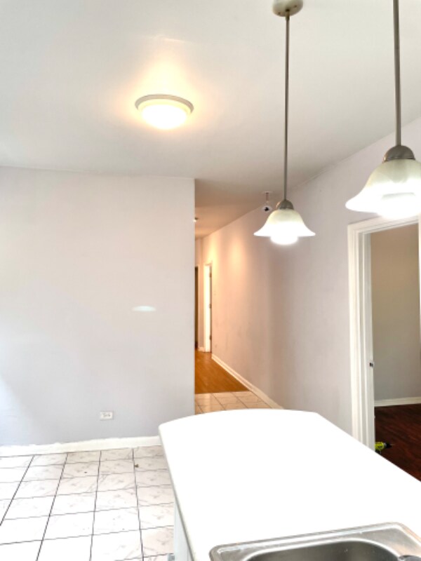 Building Photo - 5025 W 31st St