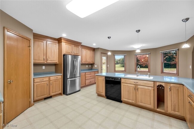 Building Photo - 2366 Stony Hill Rd