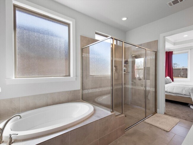 Building Photo - 2419 Portwood Way