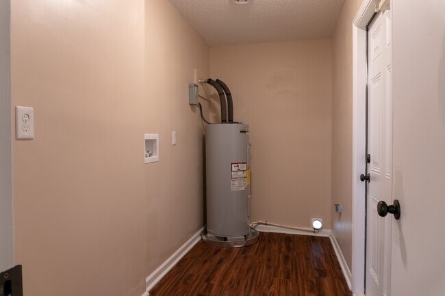 Building Photo - 2708 E Antler Dr
