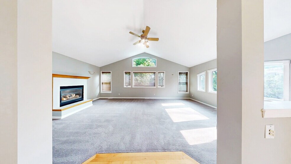 Primary Photo - 520 Hanlon Ave