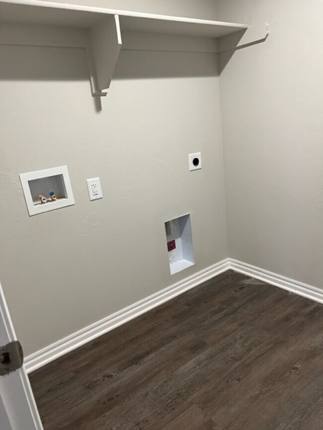 Building Photo - Brand New Home For Rent in Mustang