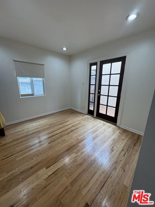 Building Photo - 831 Wilcox Ave