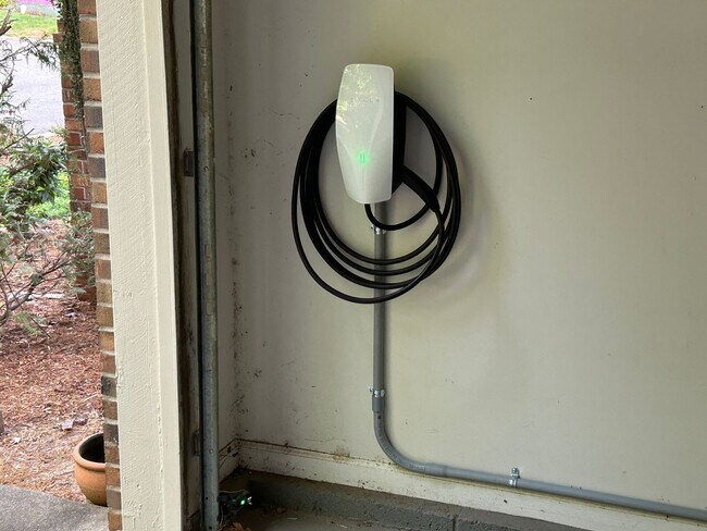 Building Photo - 224 Hanover Pl