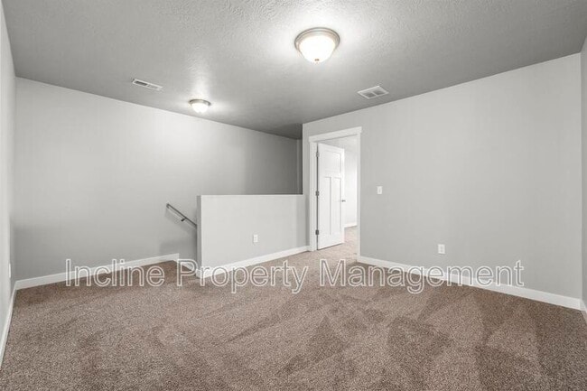 Building Photo - 5638 Island Ridge Dr