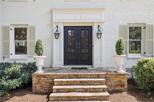 Building Photo - 5653 Trowbridge Dr