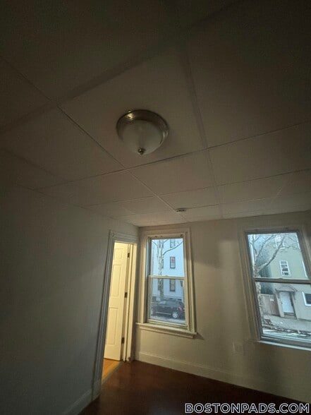 Building Photo - 289 Chelsea St