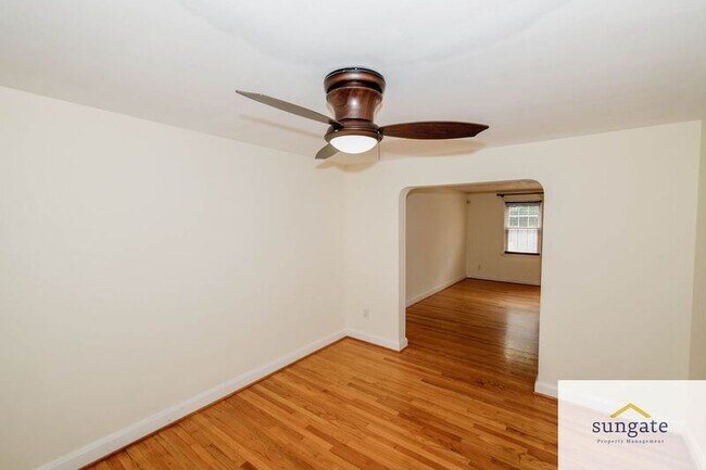 Building Photo - 8616 Pleasant Plains Rd