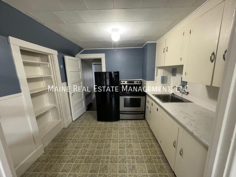 Primary Photo - 145 Essex St