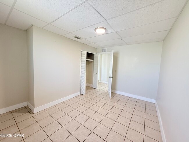 Building Photo - 808 Forestdale Ave