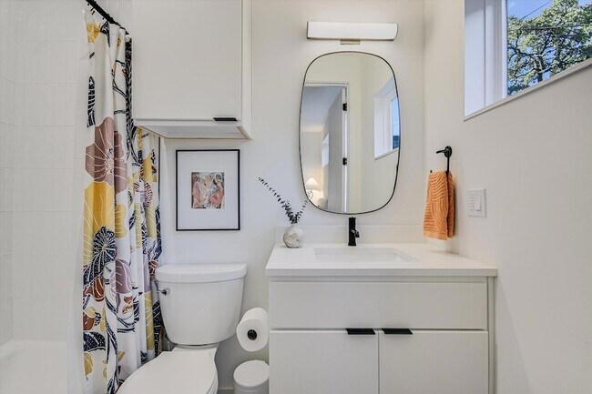 Building Photo - 410 W Alpine Rd