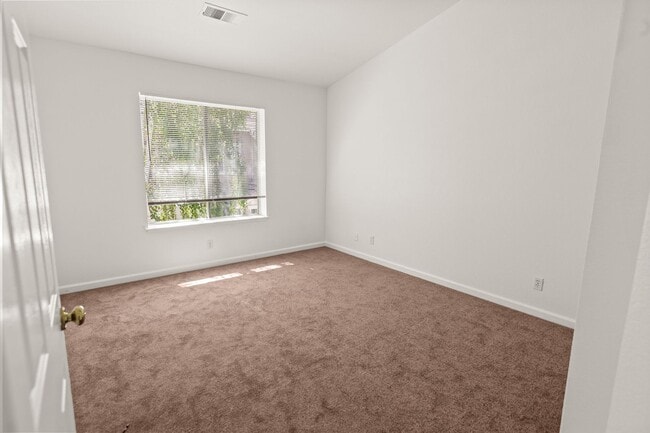 Building Photo - 6125 Lambeck Ln