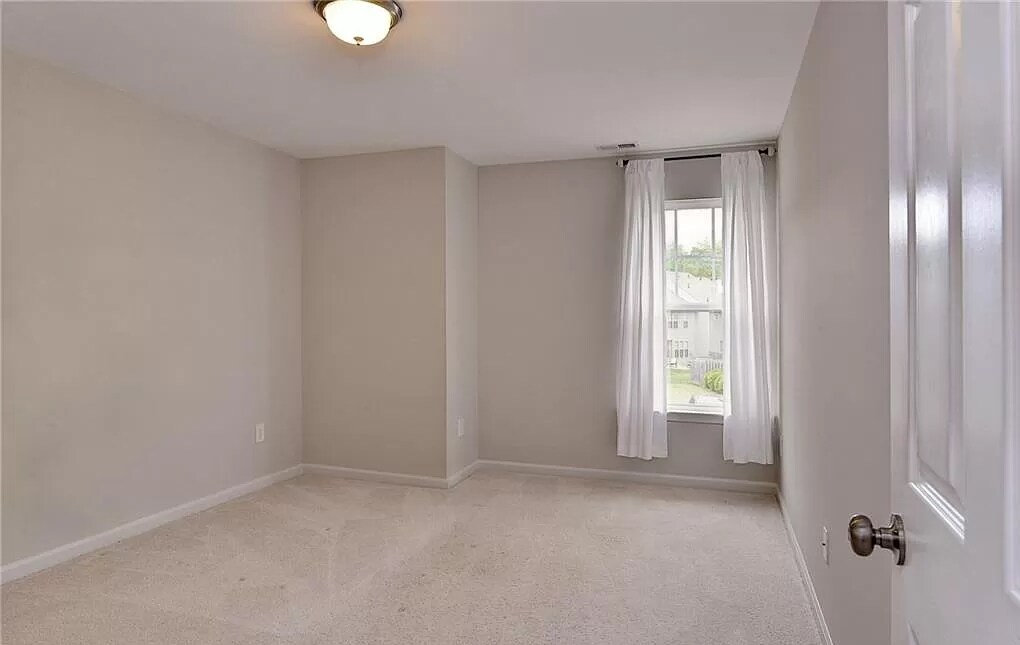 Building Photo - 4715 Minutemen Way