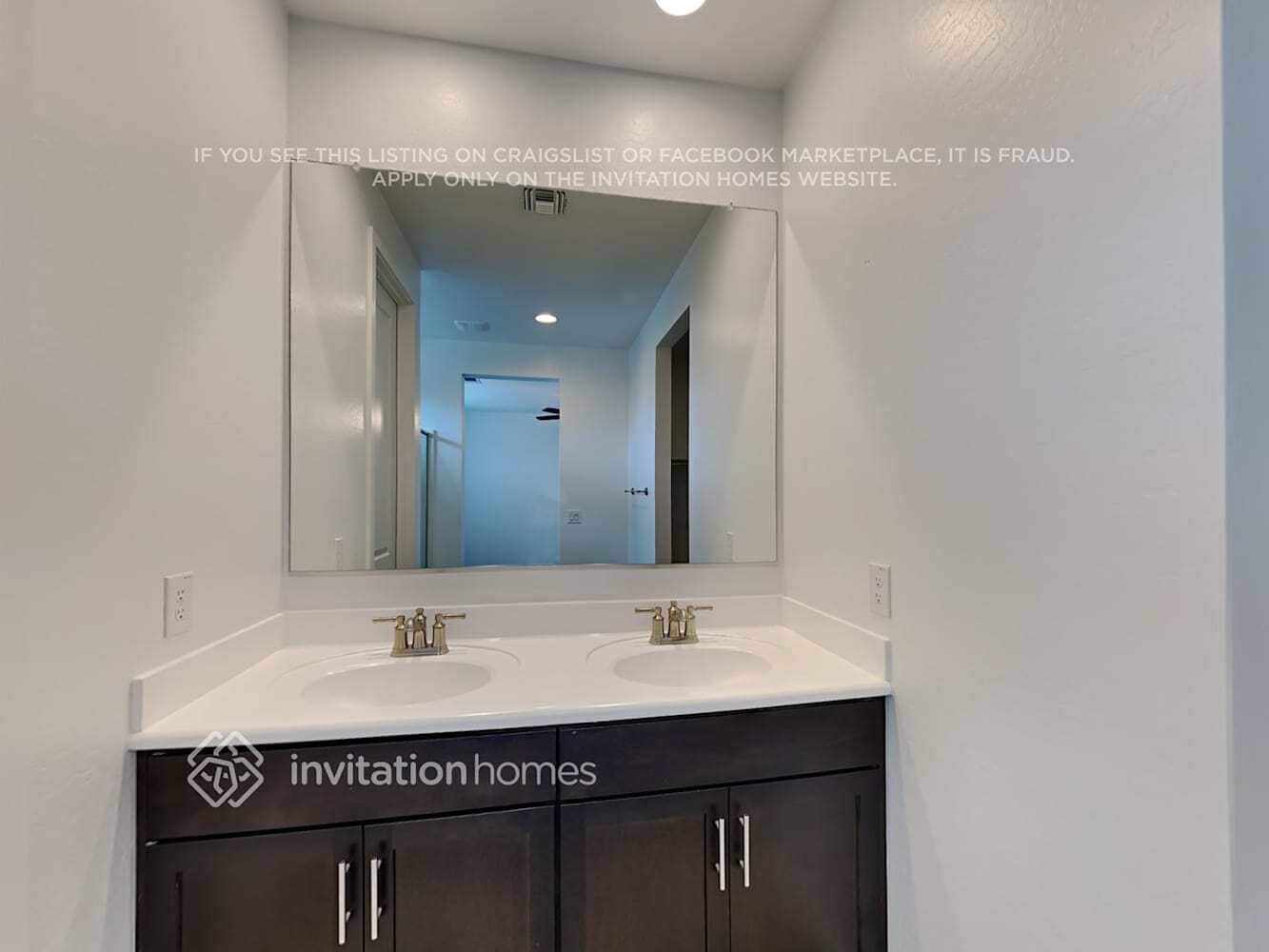 Building Photo - 17660 W Fetlock Trl