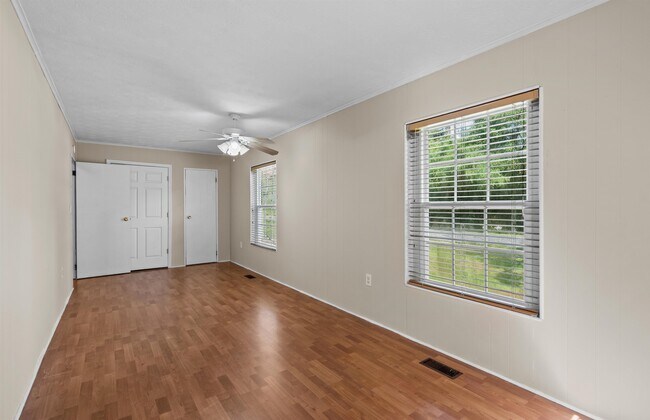 Building Photo - 253 Cowry Rd