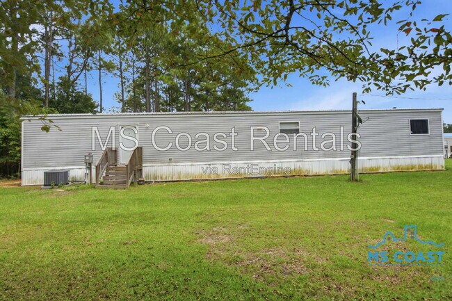 Building Photo - 13821 School Land Rd
