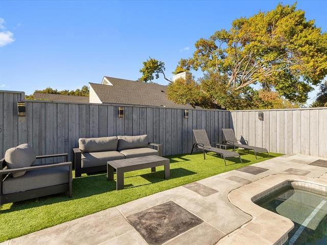 Building Photo - 16825 Park Hill Dr