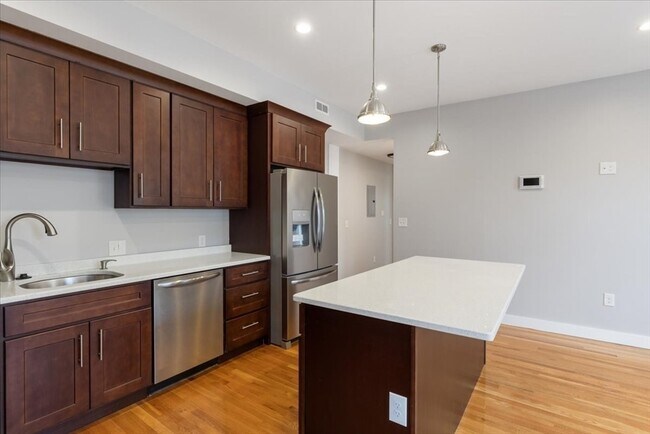 Building Photo - 151 Clark St