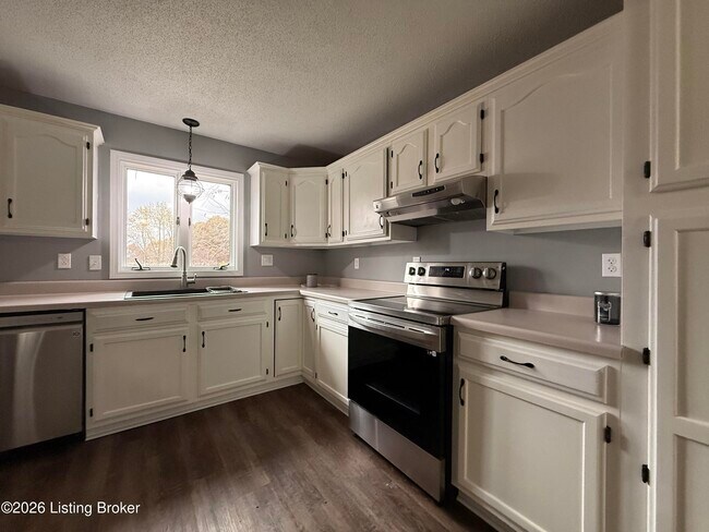 Building Photo - 2009 Sunbeam Rd