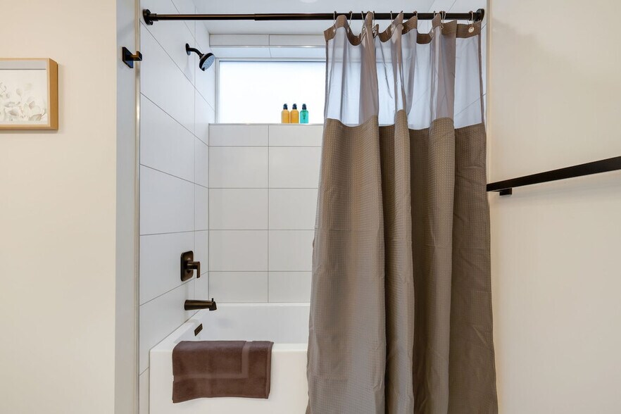 Building Photo - 8038 Mary Ave NW