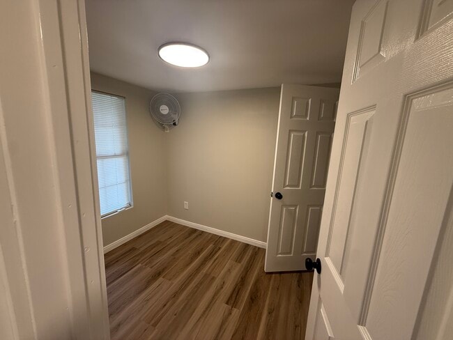 Building Photo - 5442 Nelson Ln