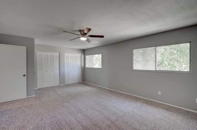 Building Photo - 4678 N 19th Ave