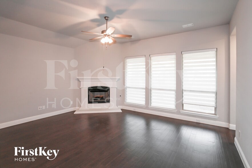 Building Photo - 1621 Everitt Trail