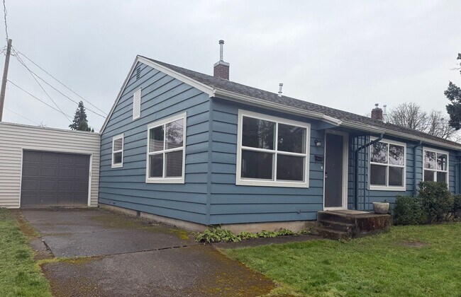 Building Photo - 260 E Sherman St