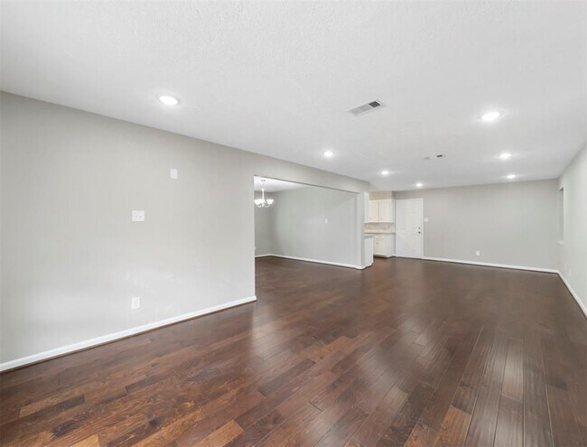 Building Photo - 1202 37th St