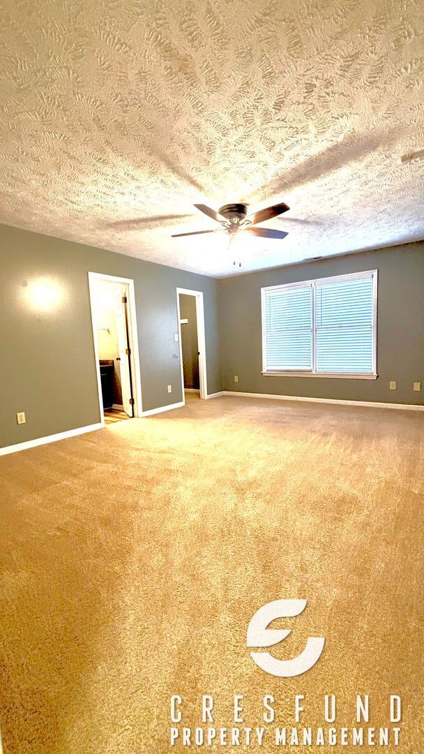 Building Photo - Beautifully Updated 3 Bedroom, 2 Bathroom ...