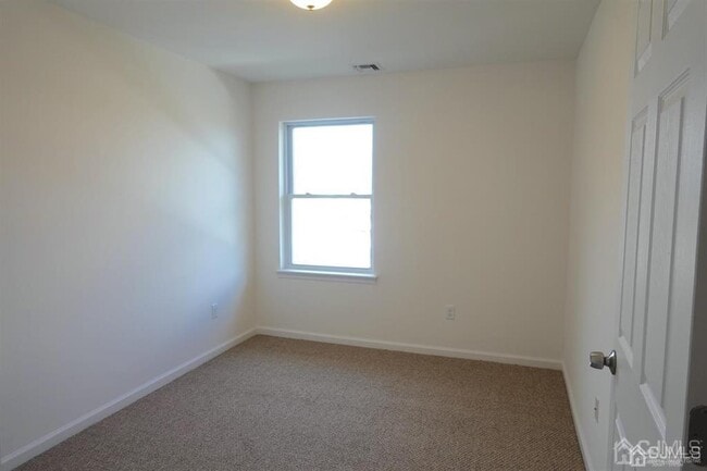 Building Photo - 381 Highland St