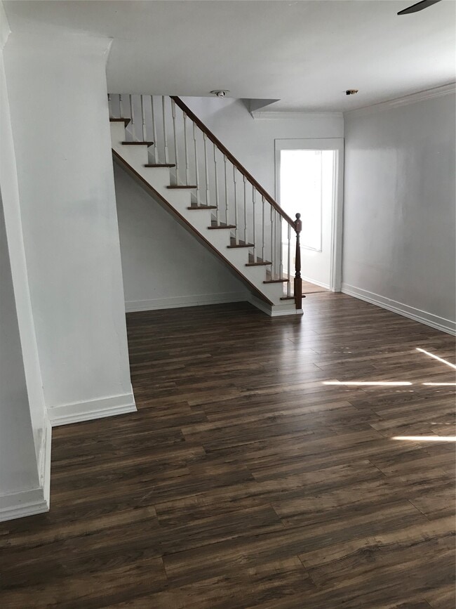 Building Photo - 2909 Sam Houston Ave