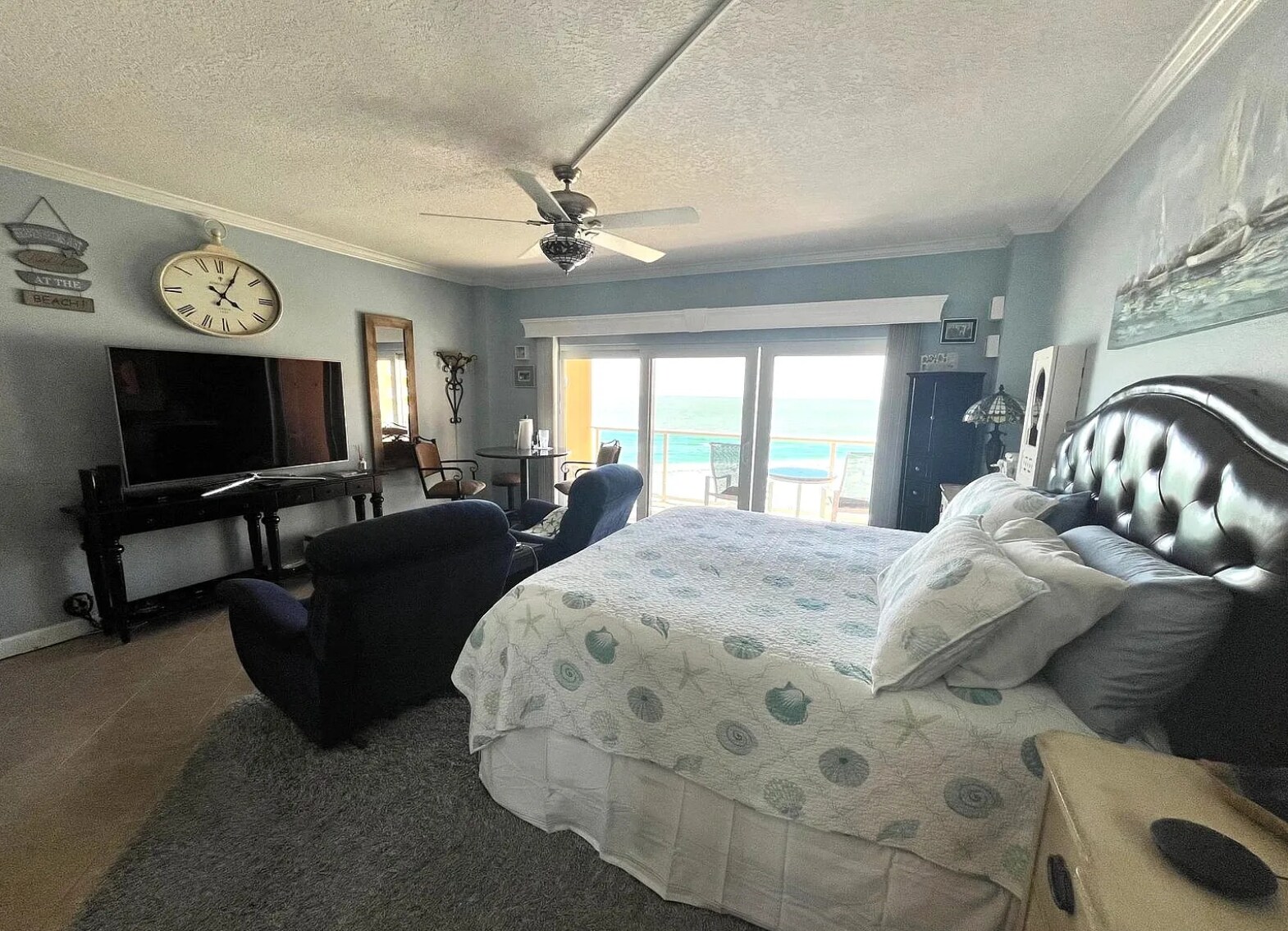 Building Photo - 880 Mandalay Ave