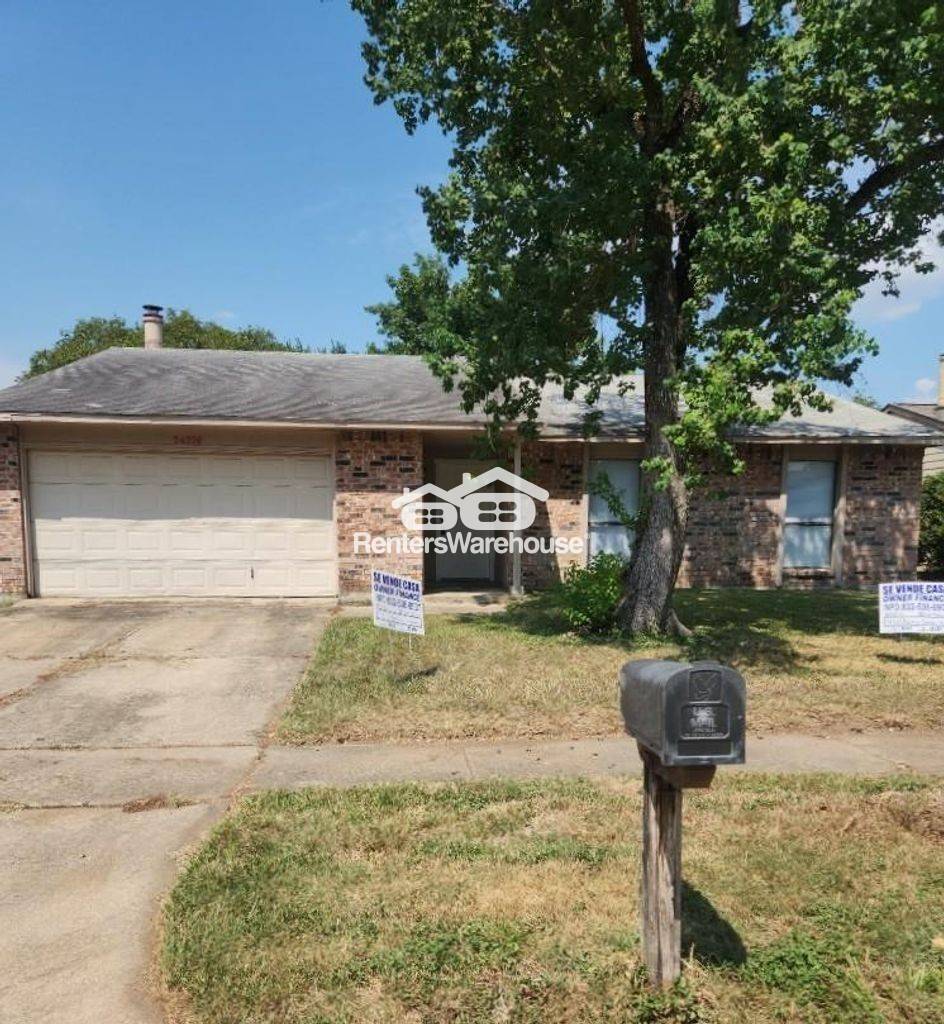 Building Photo - 24310 Rockin 7 Dr