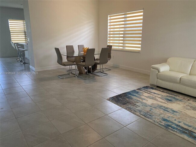 Building Photo - 4435 SW 174th Ave