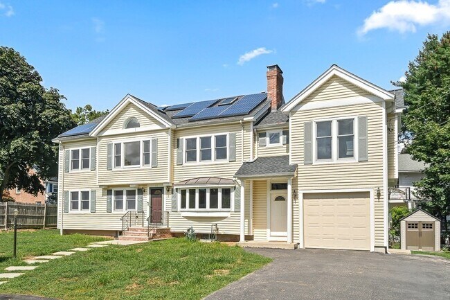 Building Photo - 11 Garrison Rd