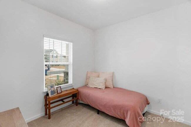 Building Photo - 106 Aspire Cir