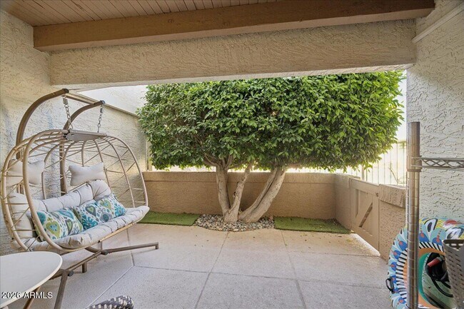 Building Photo - 4150 E Cactus Rd