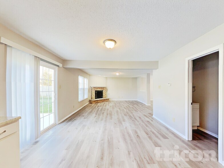 Building Photo - 6219 Monteo Ln