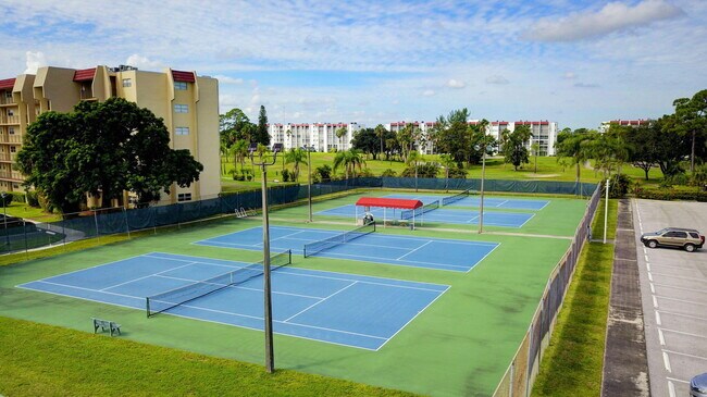 Building Photo - 3425 Via Poinciana