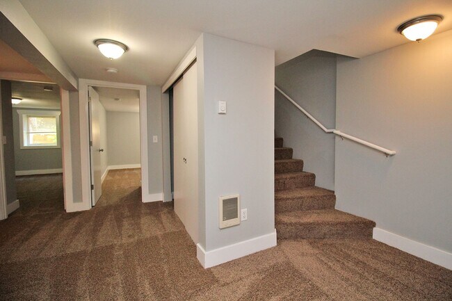 Building Photo - 4030-4030 NE Garfield Ave.