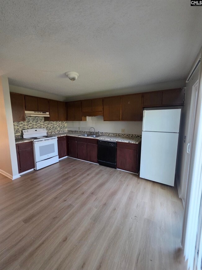 Building Photo - 1918 Jessamine Rd