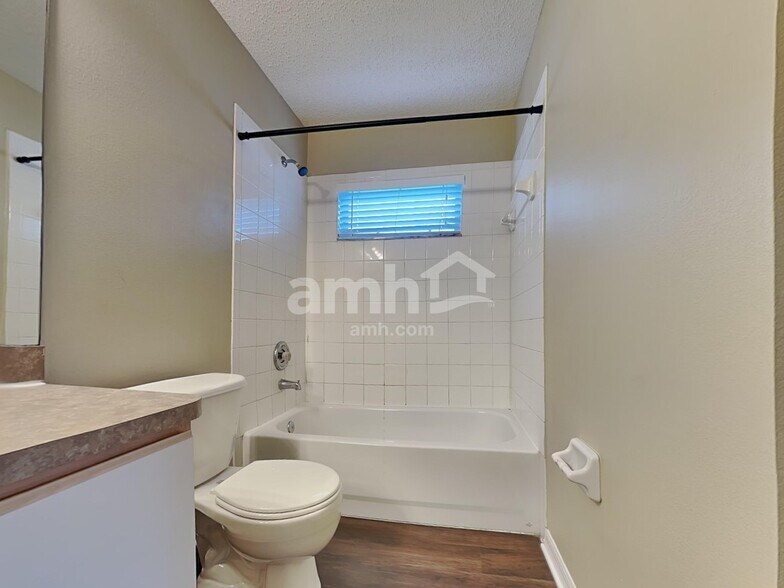 Building Photo - 519 Scarlet Maple Ct