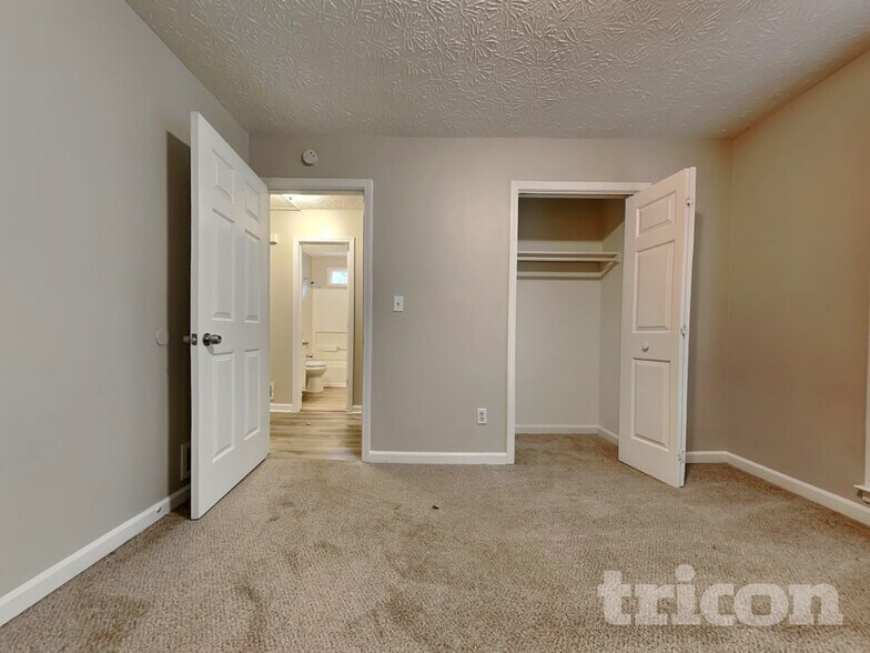 Building Photo - 40 Fair Ridge Ct