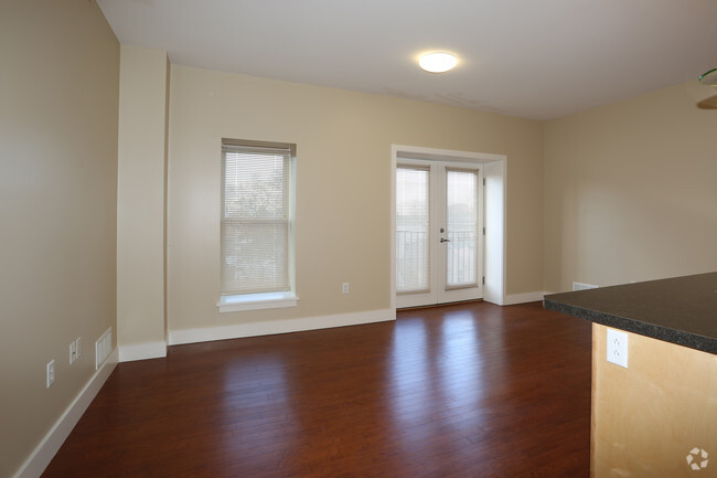 Interior Photo - South & Hickory Place