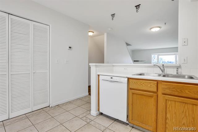 Building Photo - 3300 W Florida Ave