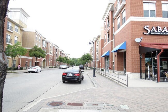 Building Photo - 756 S Greenville Ave