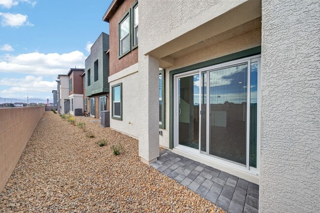 Building Photo - Beautiful Brand New Townhome in North Las Vegas
