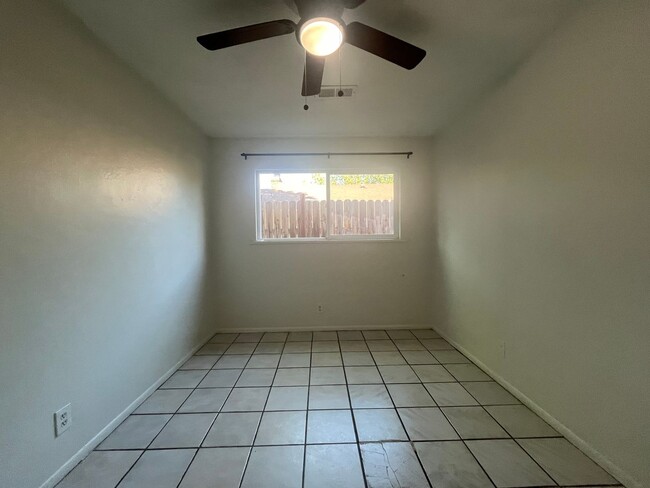 Building Photo - Located in the Heart of Tehachapi!